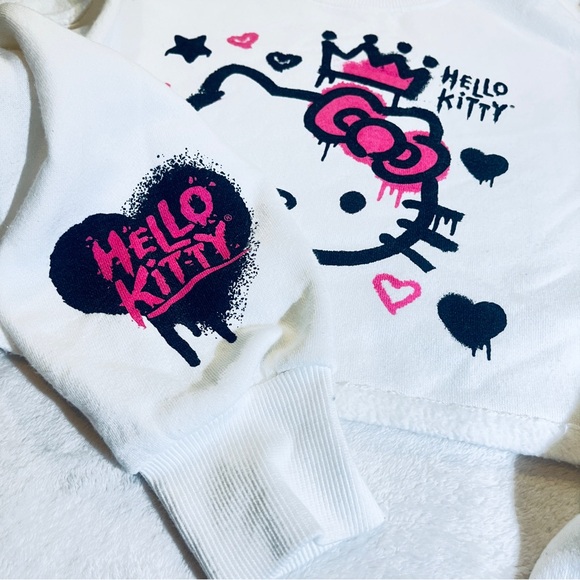 Hello Kitty x Forever 21 White cropped Sweatshirt - Picture 3 of 5